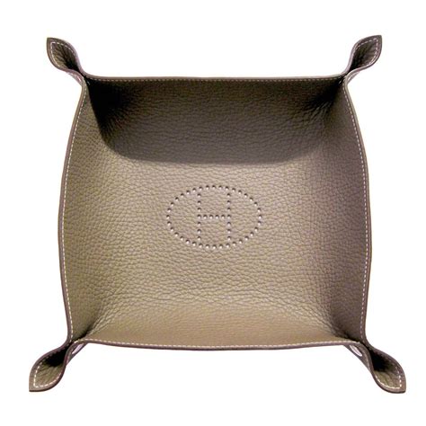 hermes ring holder.